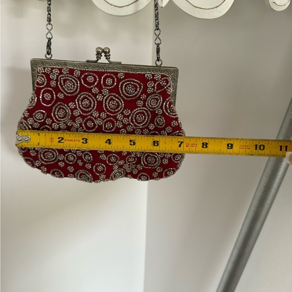 Whiting and Davis red beaded vintage evening bag - Picture 5 of 6